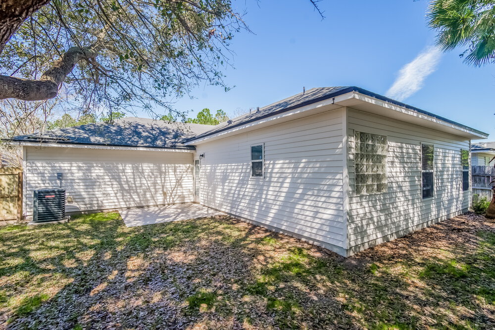 Building Photo - 8413 Staplehurst Dr W
