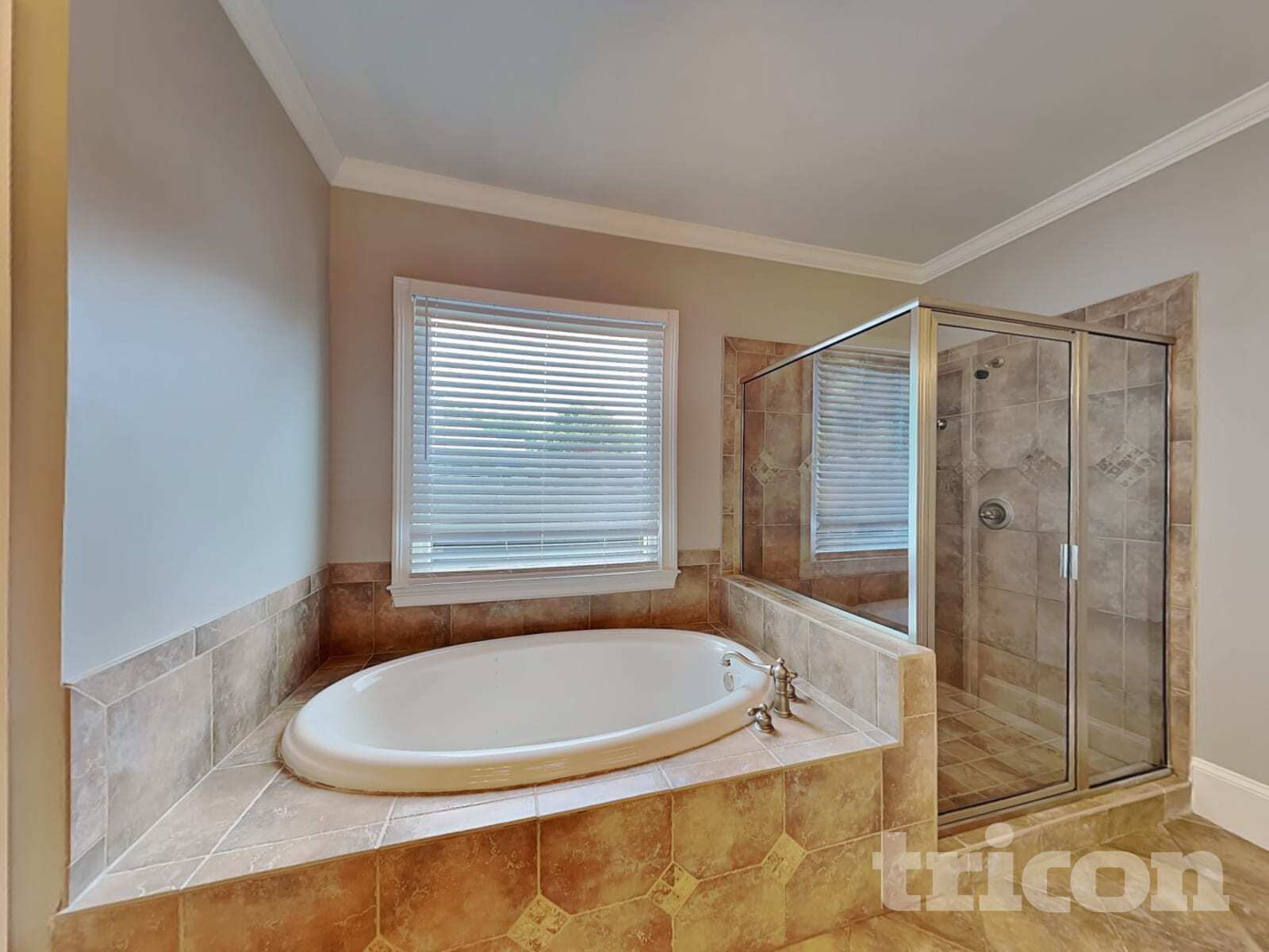 Building Photo - 5840 Cool Springs Dr