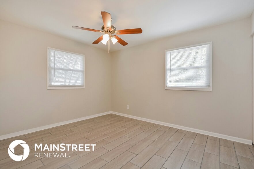 Building Photo - 1070 Emerald Dr