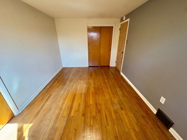 Building Photo - 229-231 Marylea Avenue (LO)