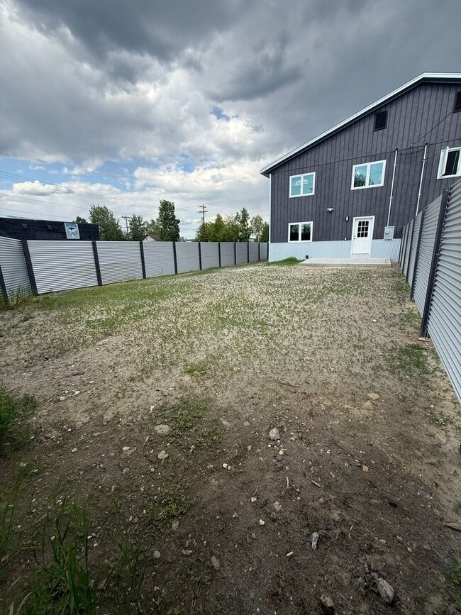 Building Photo - New Energy Efficient Constuction!