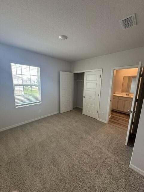 Building Photo - 12845 SW Forli Wy