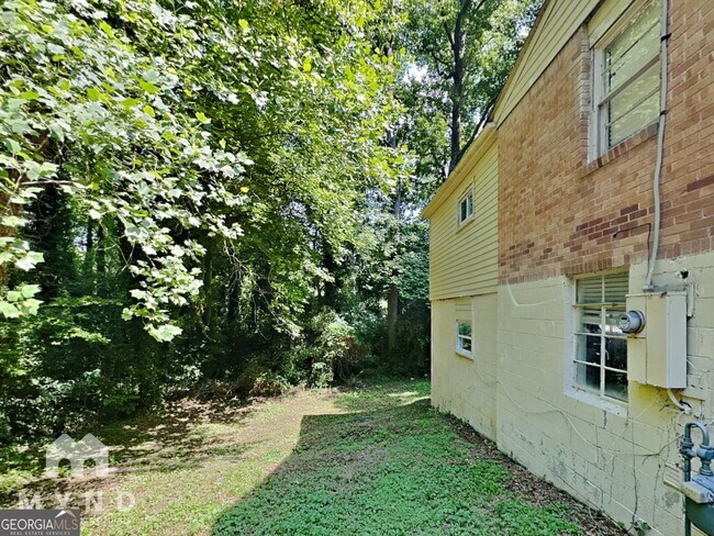 Building Photo - 502 Fairlane Cir NW