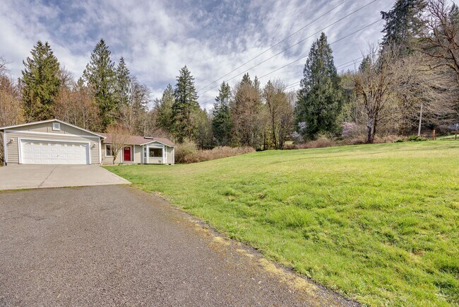 Building Photo - 3 Bedroom Rambler in Quiet Port Orchard Lo...