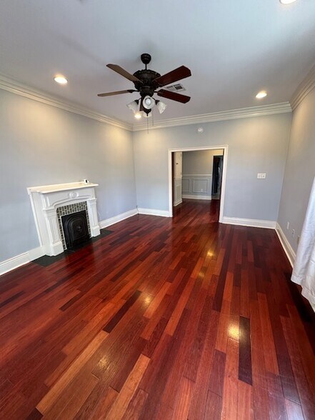 Living Room - 1023 General Taylor