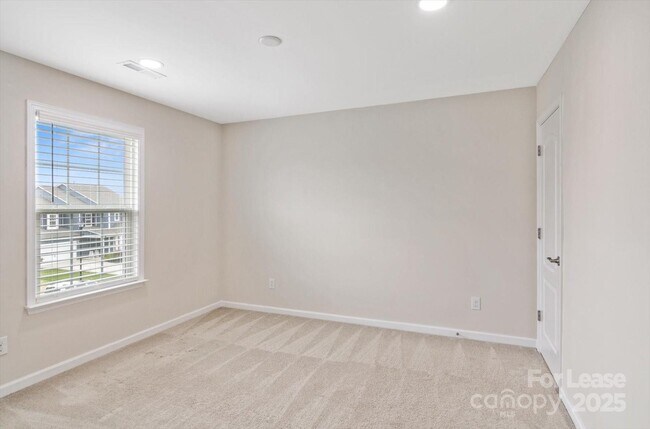 Building Photo - 4029 Spring Garden St