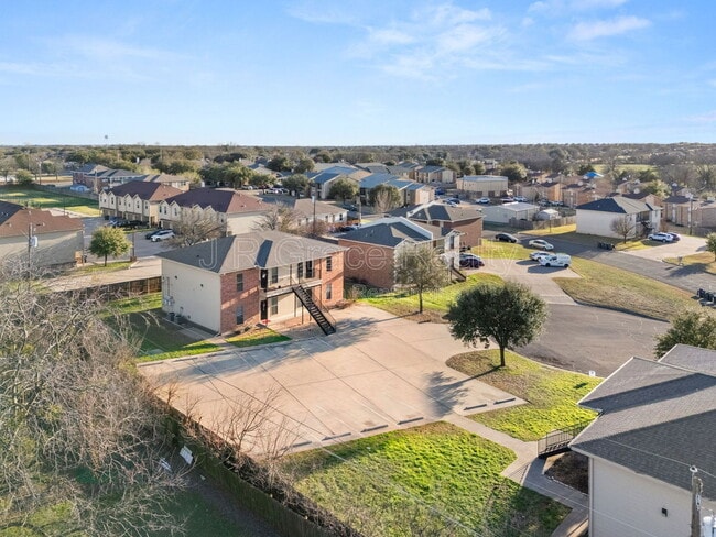 Building Photo - 10015 Amber Cir