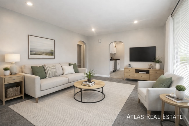 Building Photo - 3966 Utica St