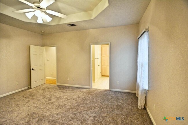 Building Photo - 2725 Diamond Trail