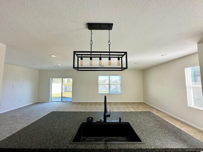 Building Photo - Epperson Rental