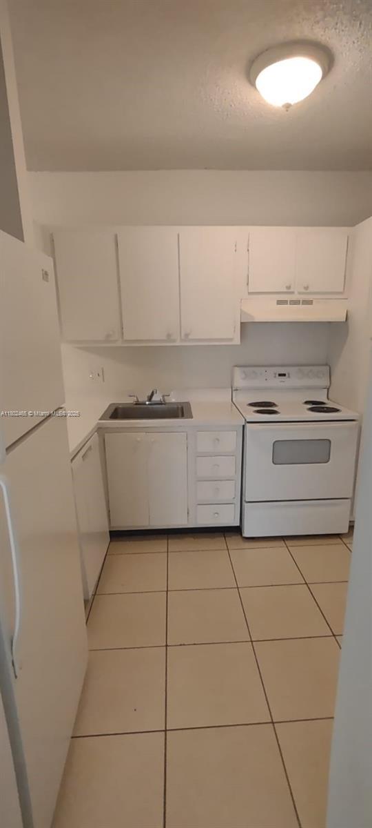 Building Photo - 4009 N University Dr