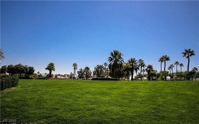 Building Photo - 10488 Riva De Fiore Ave