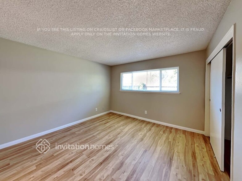 Building Photo - 2826 Roxanne Ct