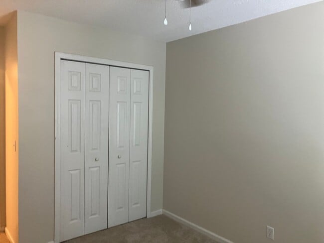 Building Photo - 3BR / 2.5BA @ Westbury Park