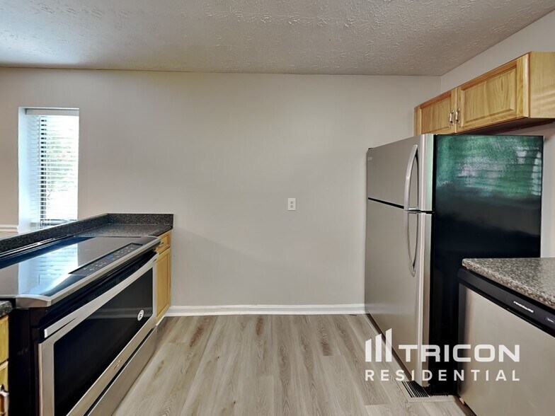 Building Photo - 2851 Forest Wood Dr