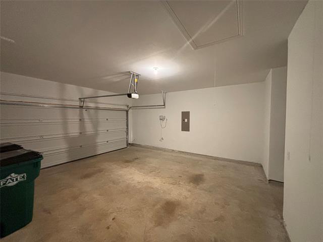 Building Photo - 510 Macdonald Wy