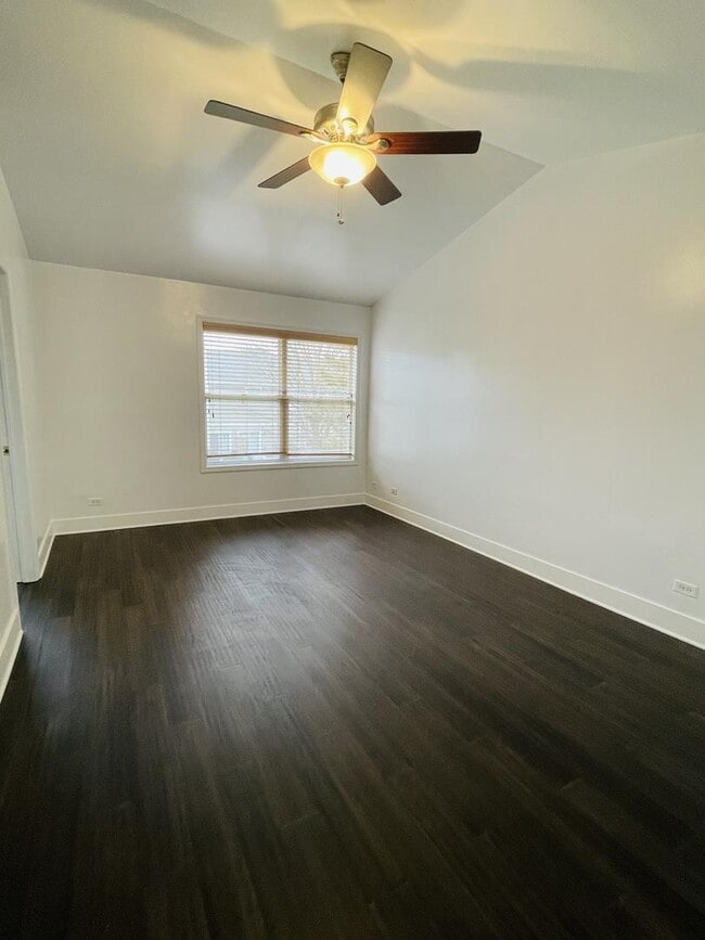 Building Photo - 2813 Powell Ct