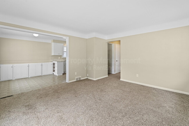 Building Photo - 2121 Euclid St