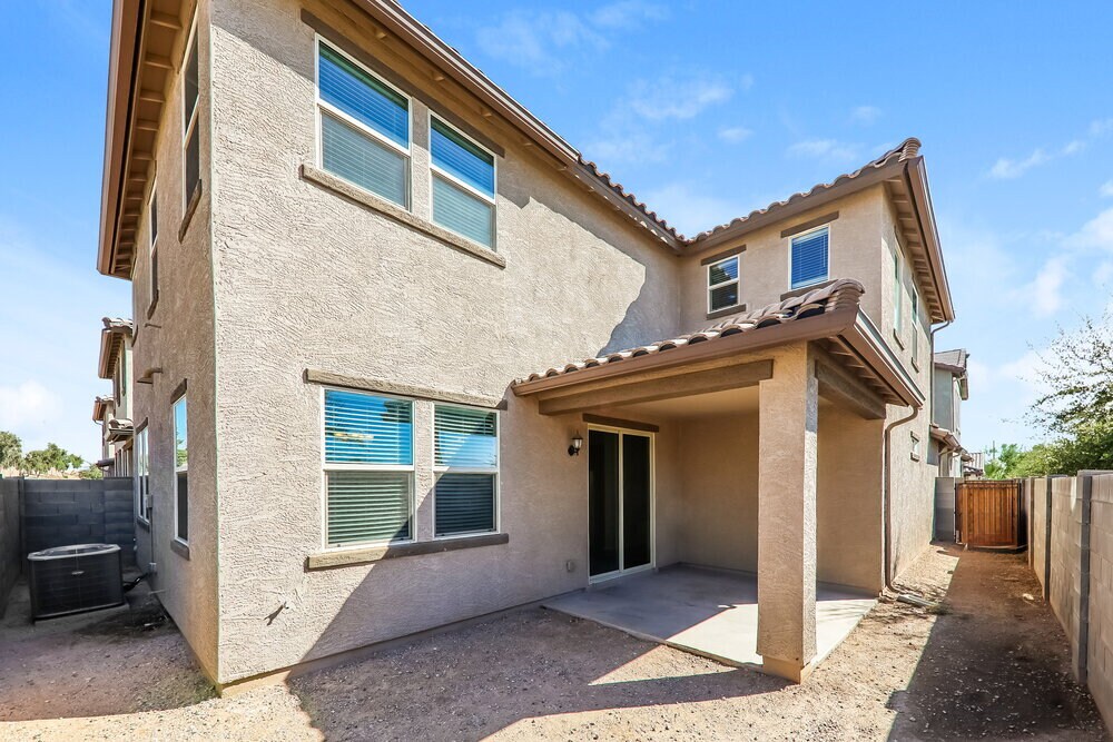 Building Photo - 16667 W Sierra St