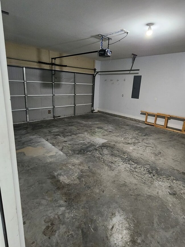 Building Photo - 1237 Peacock Trail