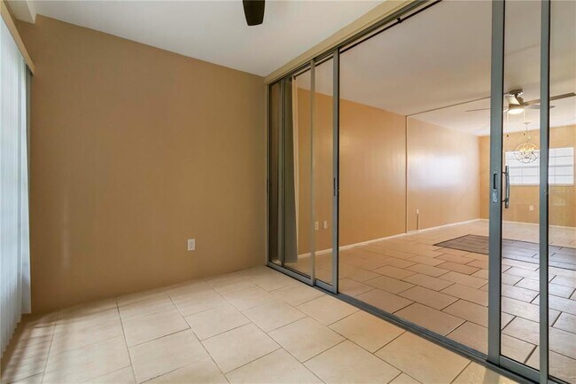 Building Photo - 1433 S Belcher Rd