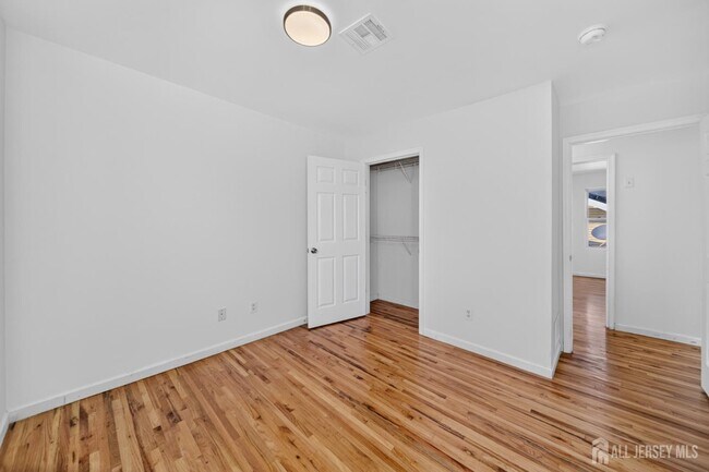 Building Photo - 138 Pershing Ave