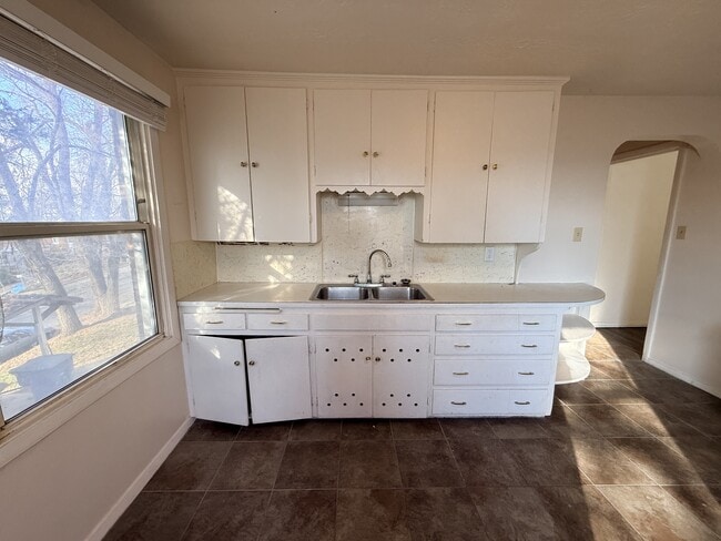 Building Photo - 709 Darling St