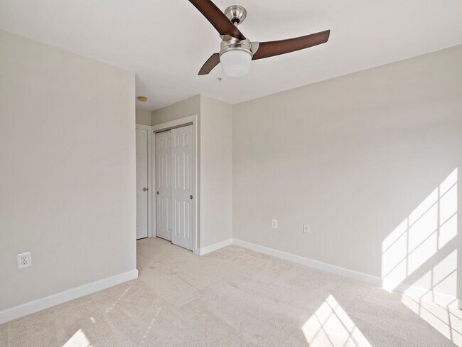 Building Photo - 2498 Curie Ct