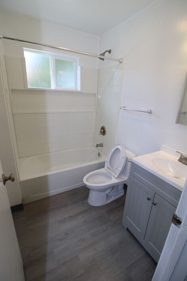 Building Photo - $3095 - Cozy 2/1 in the heart of Downtown San Jose