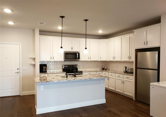 Building Photo - 1735 Wittington Pl