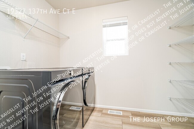 Building Photo - 19327 137th Ave Ct E