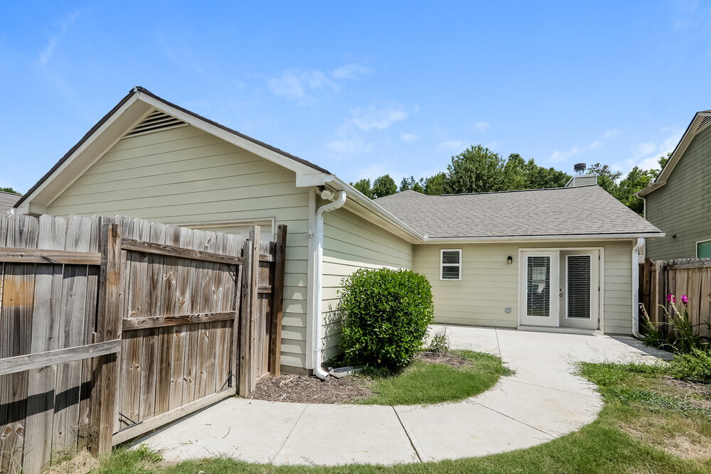 Building Photo - 505 Walnut Woods Dr