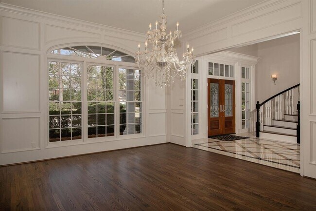 Building Photo - 83 S Longspur Dr