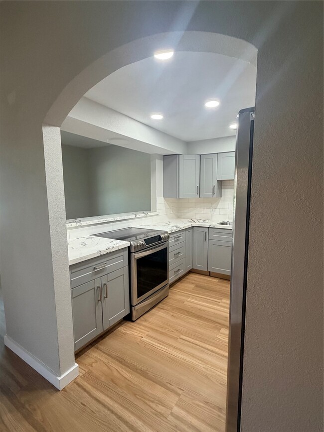 Building Photo - 1351 Mardi Ln