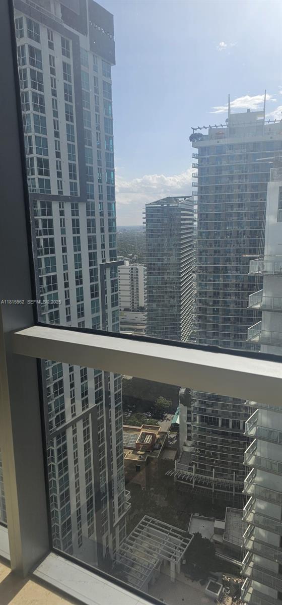 Building Photo - 1060 Brickell Ave