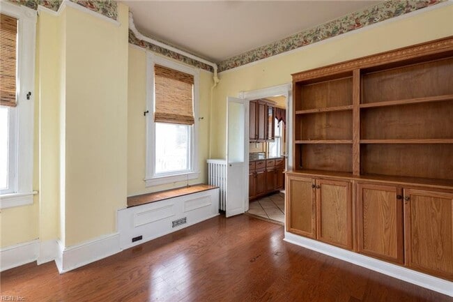 Building Photo - Port Norfolk