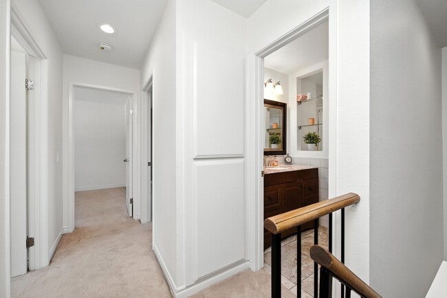 Building Photo - 28763 Conejo View Dr