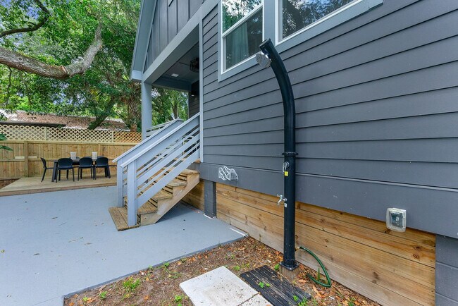 Building Photo - 52 Florida Ave