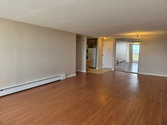 Building Photo - Location, Location… and Absolutely Incredible Views!