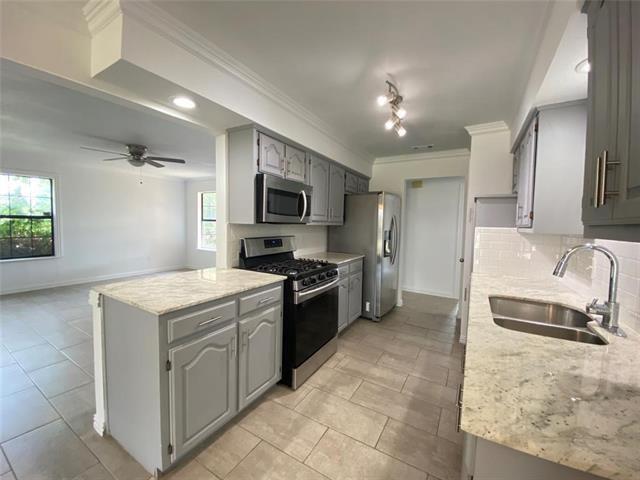 Building Photo - 2111 Wisteria St