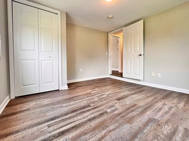 Building Photo - 2 Bedroom Apartment in Surf City