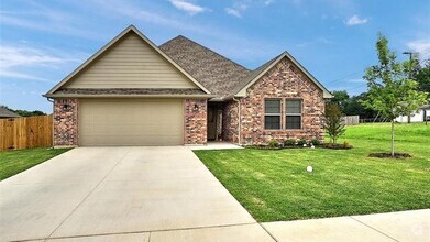 Building Photo - 102 Prairie Grass Dr