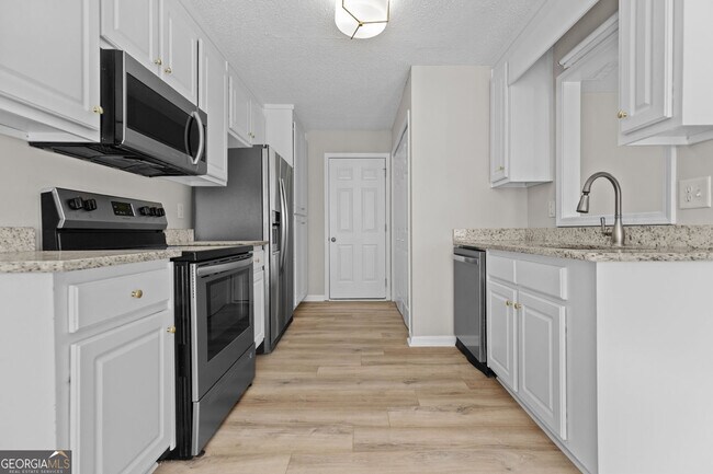 Building Photo - 1587 Brush Creek Dr