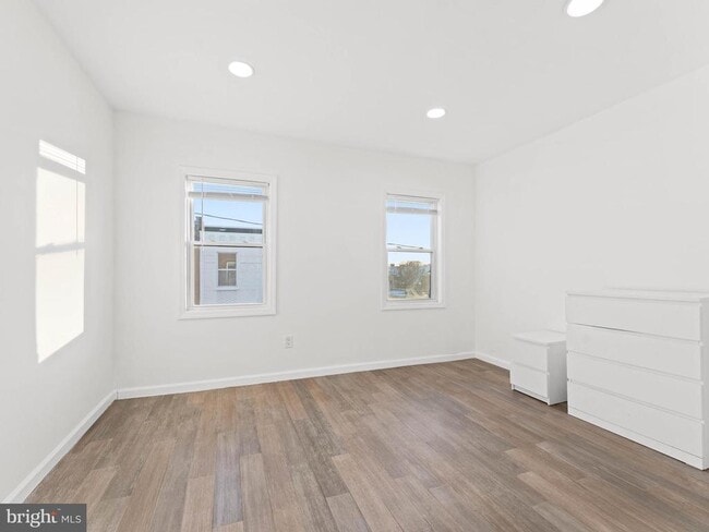 Building Photo - 2443 Nicholas St