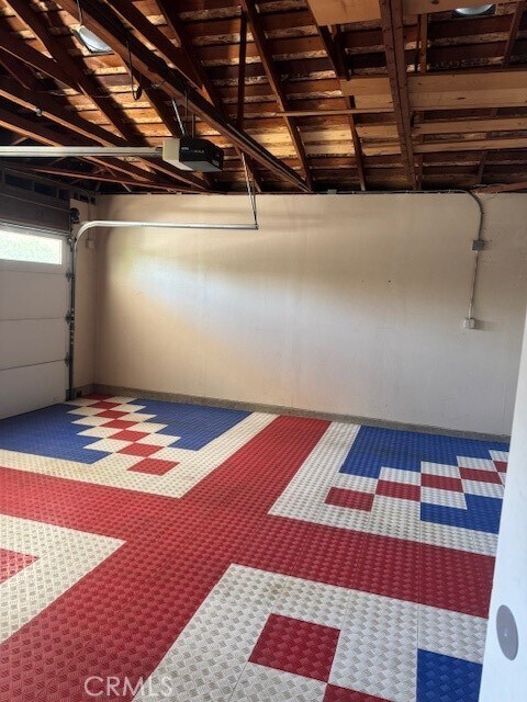 Building Photo - 1200 W Rowan St