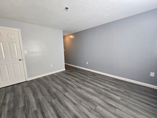 Building Photo - 230 Willard St