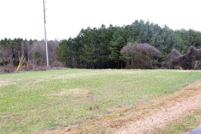 Building Photo - 2300 Colham Ferry Rd