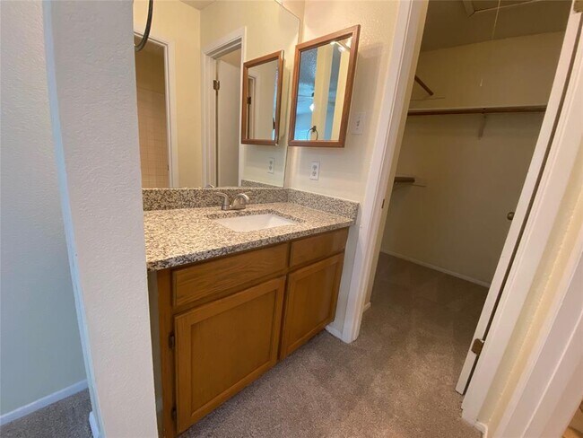 Building Photo - 12307 Deer Falls Dr