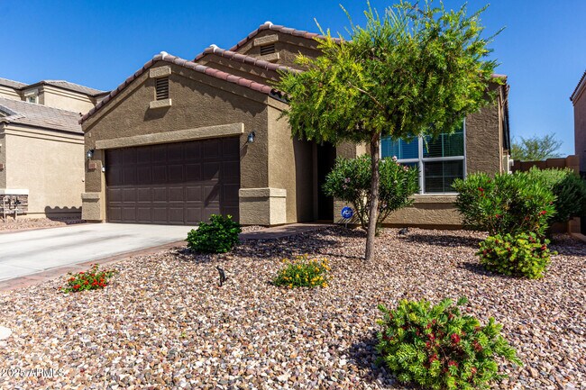 Building Photo - 2023 W Yellowbird Ln