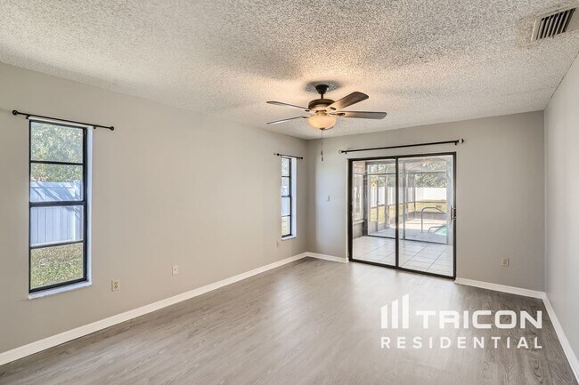 Building Photo - 11327 Rainbow Woods Loop